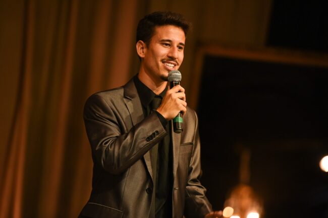 André Alvarenga – Professional Fair – Como faturar 3 mil reais em um único dia no salão de beleza – Kione