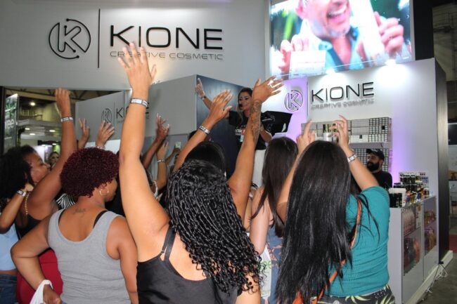 1 – Kione comemora 5 anos em grande estilo – Cosméticos Profissionais
