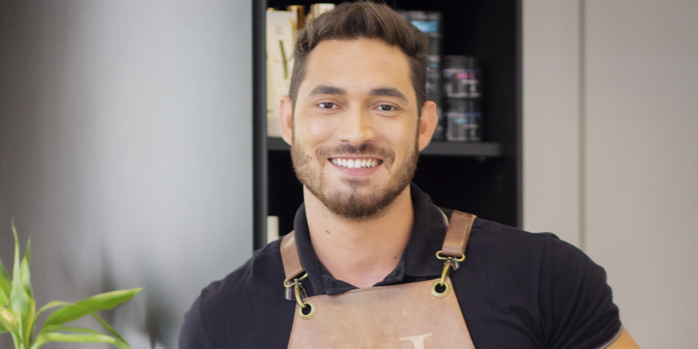 Anderson Nunes – 4ª Convenção Nacional Kione – Curso pra cabeleireiro – Técnicas de Mechas