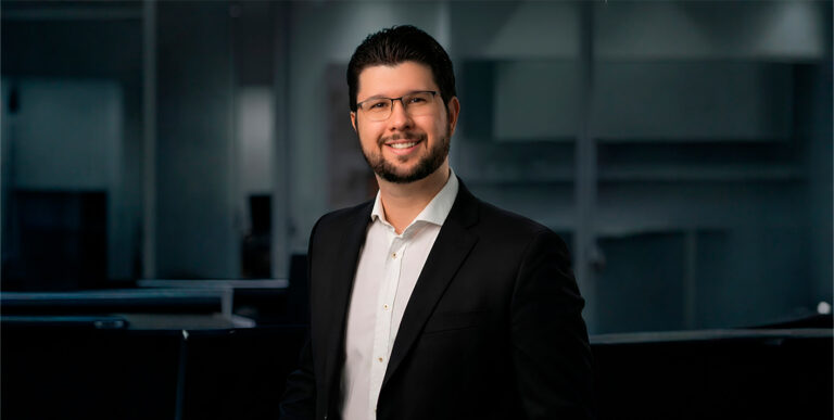 REFORMA TRIBUTÁRIA 2026: O QUE MUDA NA VIDA DO DISTRIBUIDOR DE COSMÉTICOS? ADVOGADO ESPECIALISTA EXPLICARÁ MODELO IDEAL NO ACELERA DISTRIBUIDOR