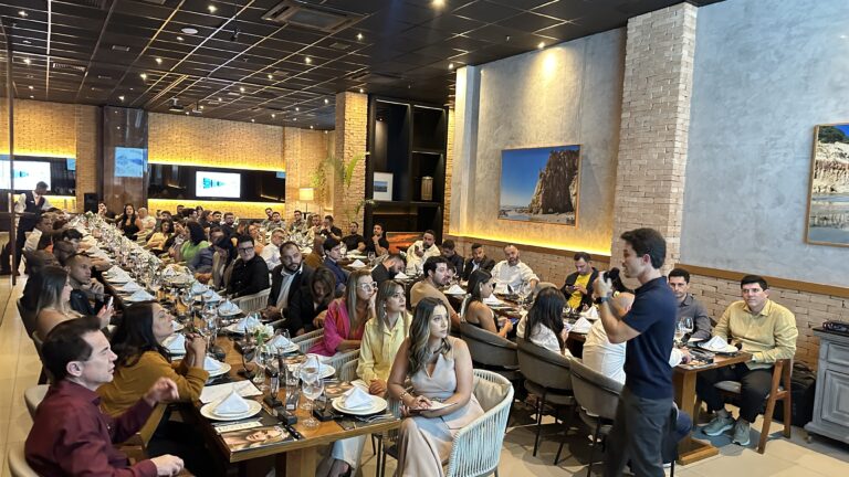 7ª EDIÇÃO DO ACELERA DISTRIBUIDOR ACONTECEU EM BH: ESTRATÉGIAS DE VENDAS E IMPACTOS DA REFORMA TRIBUTÁRIA EM PAUTA